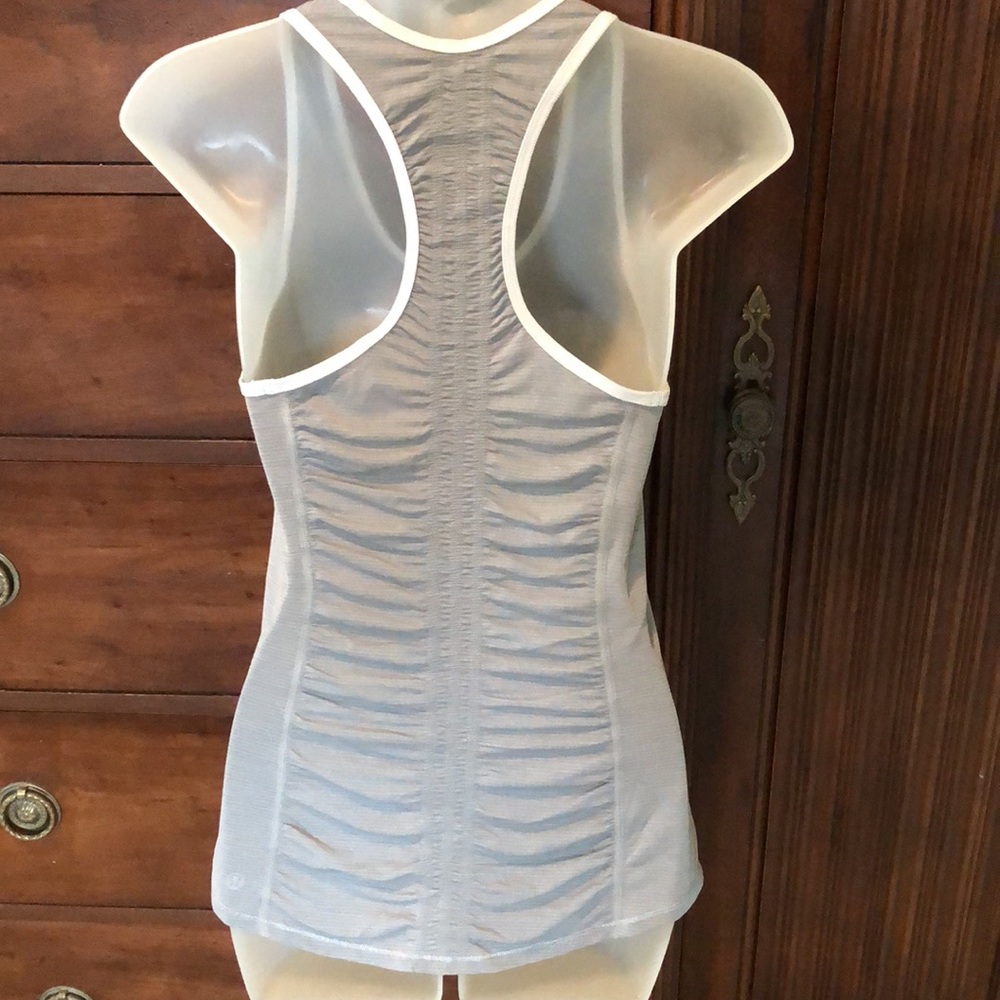 Lululemon Runner Up Tank - Picture 5 of 6